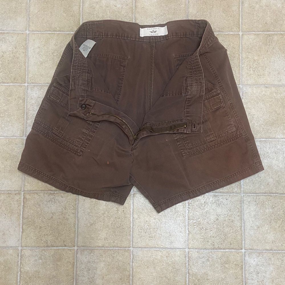 Natural Issue Men's Cargo Shorts in Brown with Multi-Pocket Utility Design